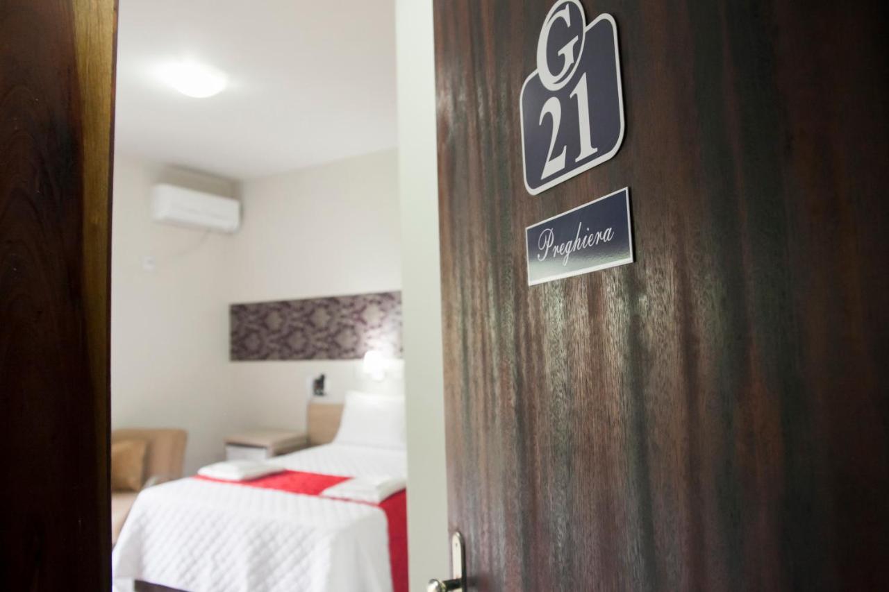Hotel Grezelle Santa Bárbara Buitenkant foto